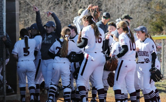 Greyhounds split with MCC-Maple Woods